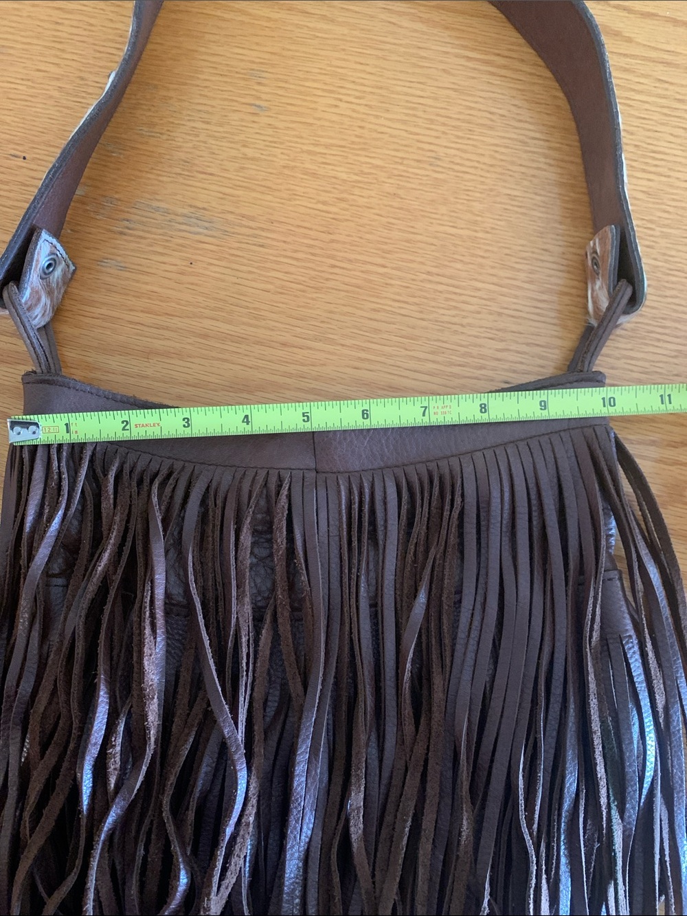 Fringed Brown Leather Shoulder Bag with Patterned Strap - Picture 6 of 10